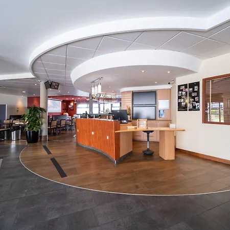 Hotel Calais Terminal Cite Europe 4 Etoiles 4*