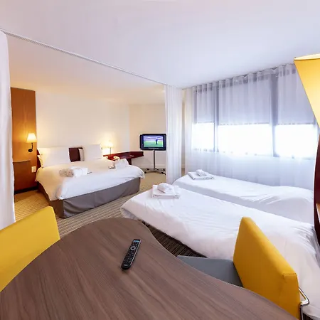 Calais Terminal Cite Europe 4 Etoiles Hotel