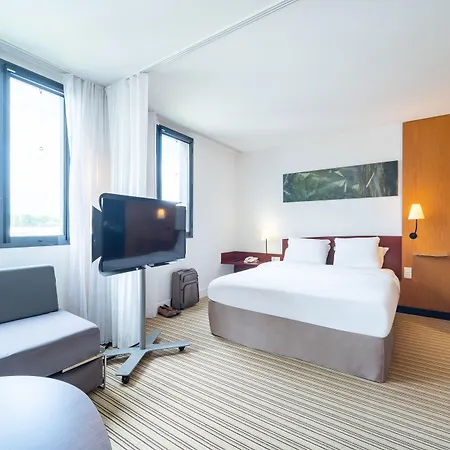 Calais Terminal Cite Europe 4 Etoiles 4*