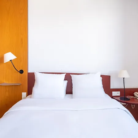 Hotel Calais Terminal Cite Europe 4 Etoiles