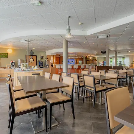 Hotel Calais Terminal Cite Europe 4 Etoiles 4*