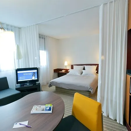 Calais Terminal Cite Europe 4 Etoiles 4*