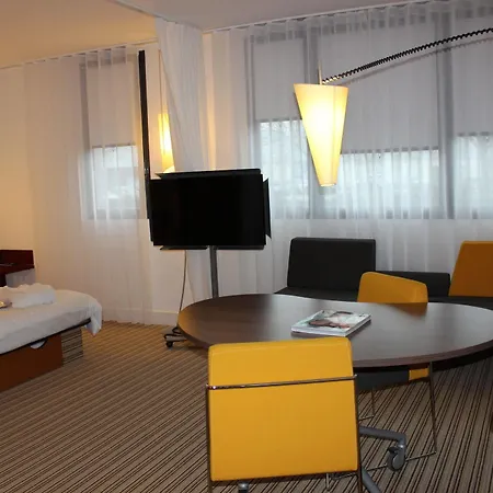 Calais Terminal Cite Europe 4 Etoiles