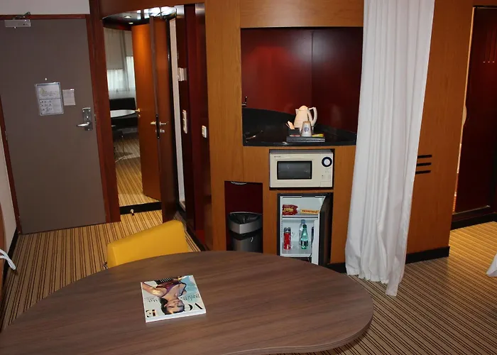 Calais Terminal Cite Europe 4 Etoiles 4* Coquelles