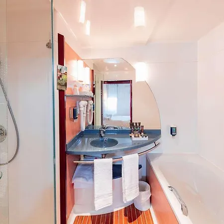 Calais Terminal Cite Europe 4 Etoiles Hotel 4*