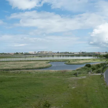 Calais Terminal Cite Europe 4 Etoiles