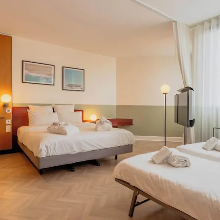 Calais Terminal Cite Europe 4 Etoiles