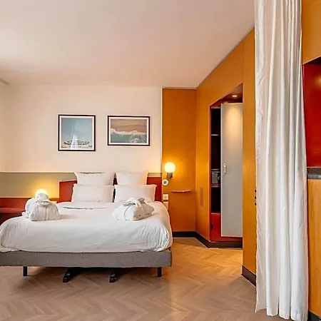 Calais Terminal Cite Europe 4 Etoiles 호텔 4*
