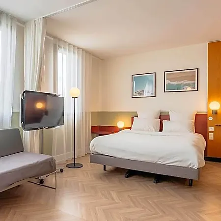 Calais Terminal Cite Europe 4 Etoiles 호텔 4*