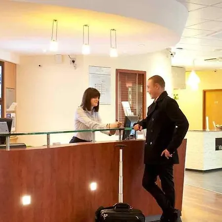 Calais Terminal Cite Europe 4 Etoiles Hotel 4*