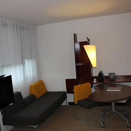 Otel Calais Terminal Cite Europe 4 Etoiles Coquelles