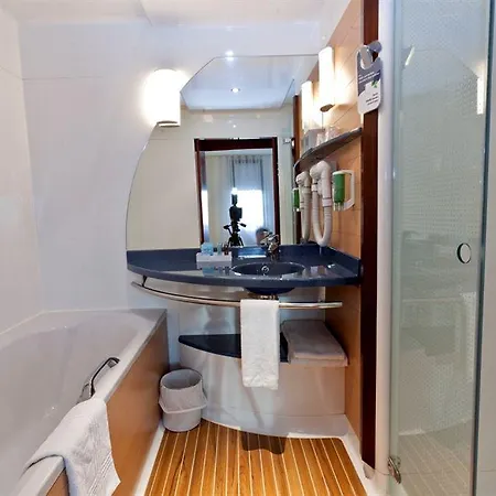 Calais Terminal Cite Europe 4 Etoiles 4*